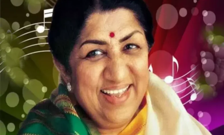 Lata Mangeshkar - Top 220 Best Hindi Bollywood Music