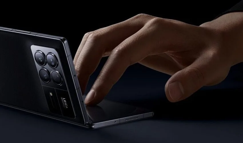 Xiaomi’s First Flip Phone Confirmed To Launch